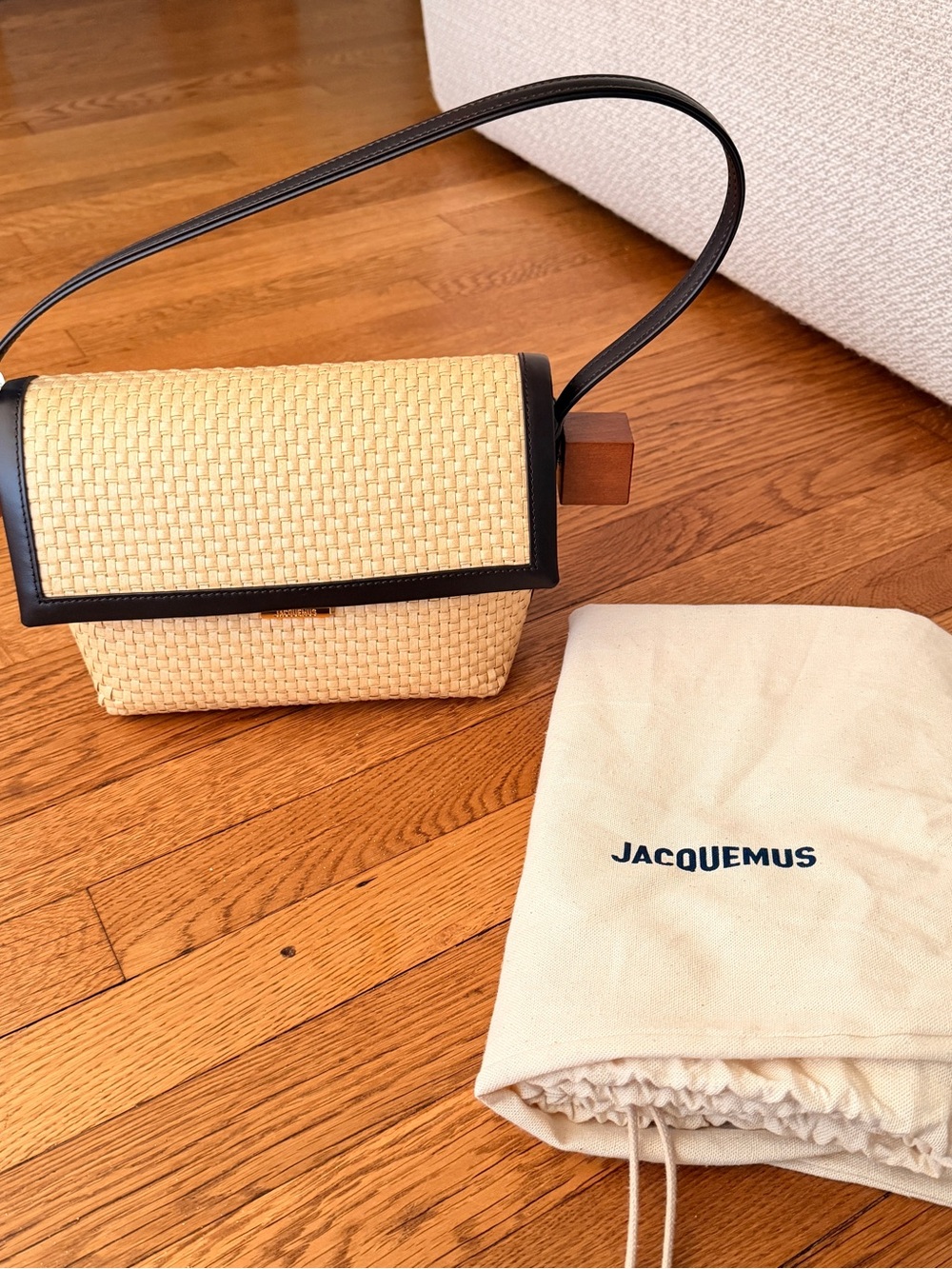 JACQUEMUS Rond carré shoulder bag in neautral - Picture 2 of 8